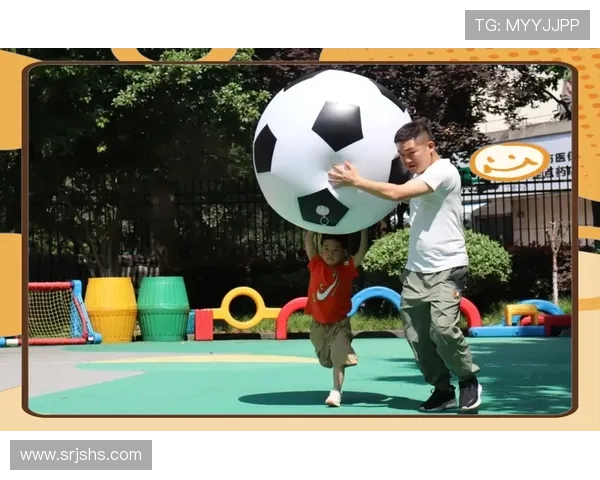 足球明星与孩子共享快乐时光温馨亲子活动尽显运动魅力